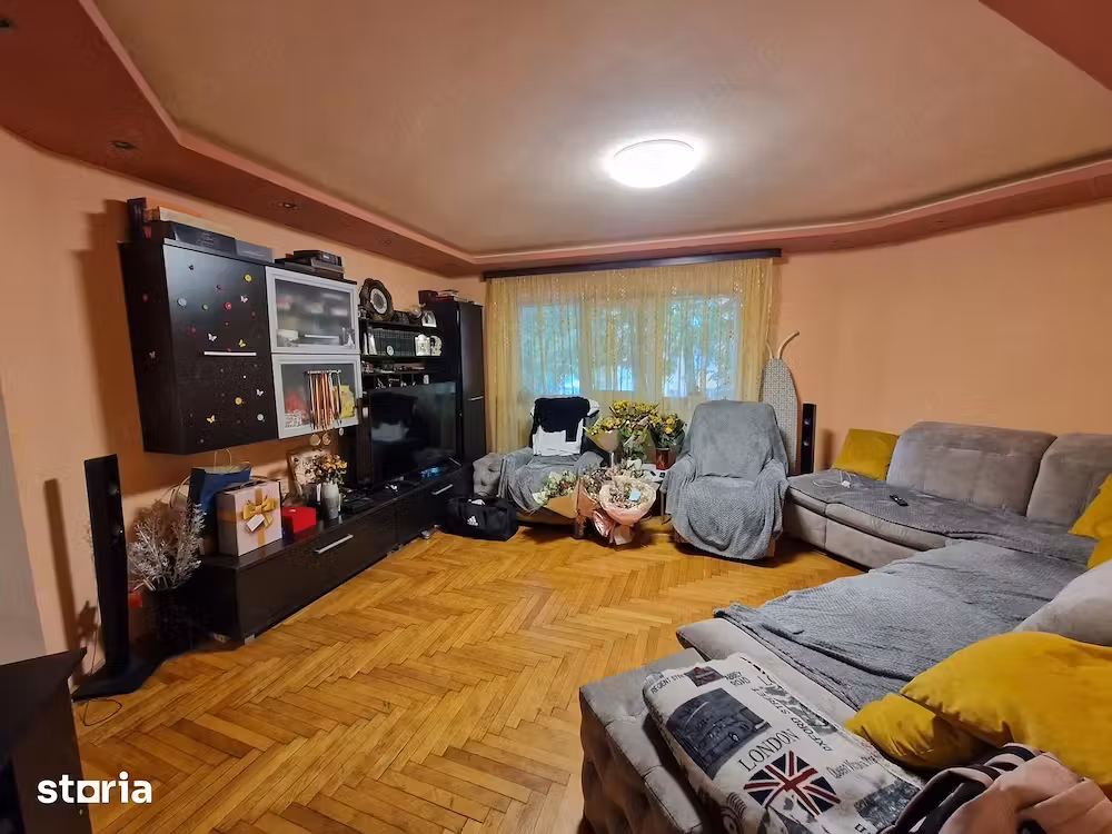 Apartament cu 3 camere et 1, centrala proprie,  BOXA zona  Soarelui