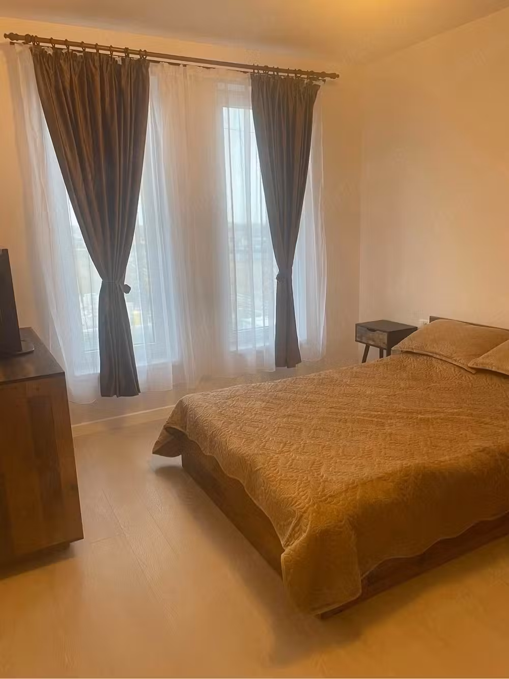 Închiriez apartament 2 camere in Giroc