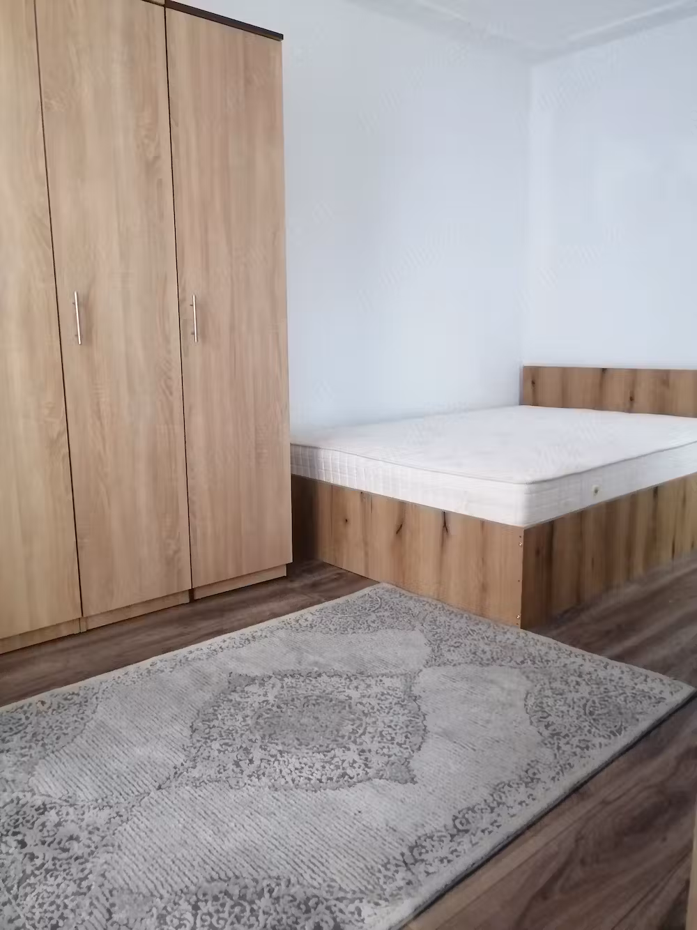 De închiriat garsonieră confort I decomandat în Calea Buziașului