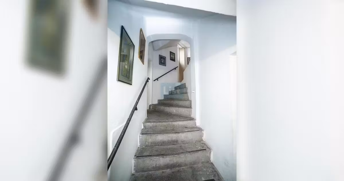 Casă de vânzare cu 10 camere în zona Turda, Sector 1