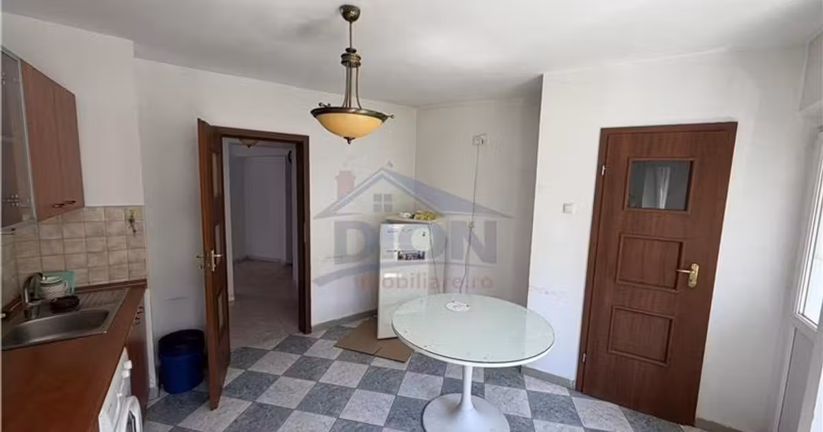 Apartament de vânzare cu 4 camere în zona Unirii, Sector 3