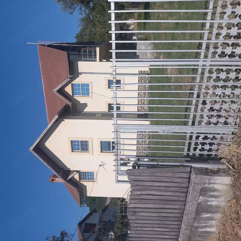 Vand casa in sat valsanesti comuna musetesti judet arges