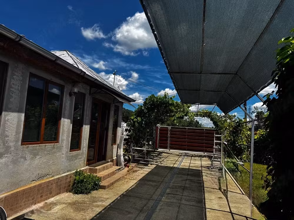 Casa de vanzare
