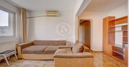 Apartament Titan