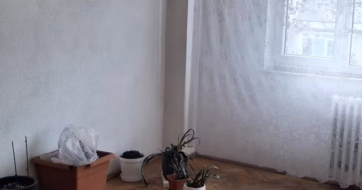 Apartament de vânzare cu 3 camere în zona Central, Focșani