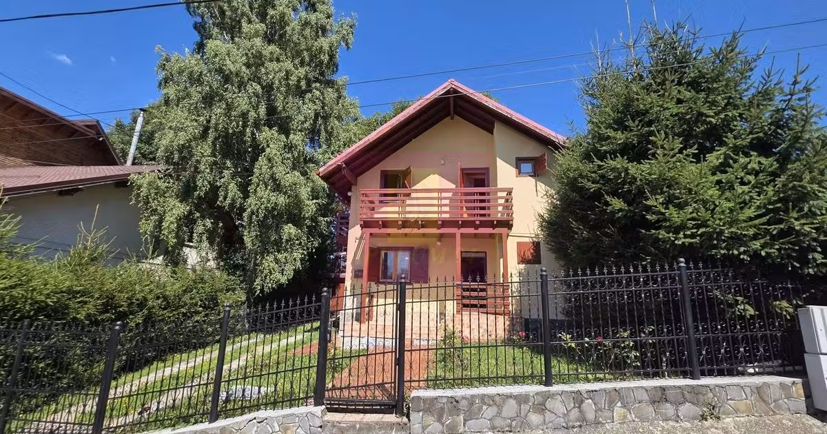 Casă individuală de vânzare cu 4 camere în Bușteni