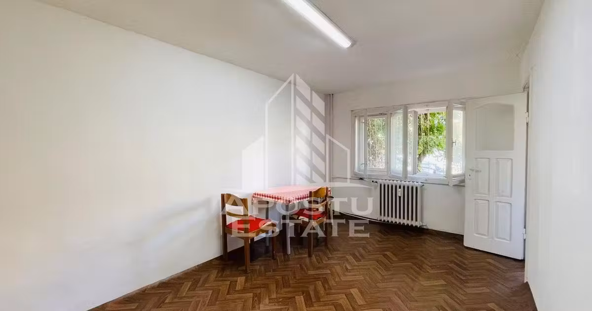 Garsonieră de vânzare în zona Confecții, Arad