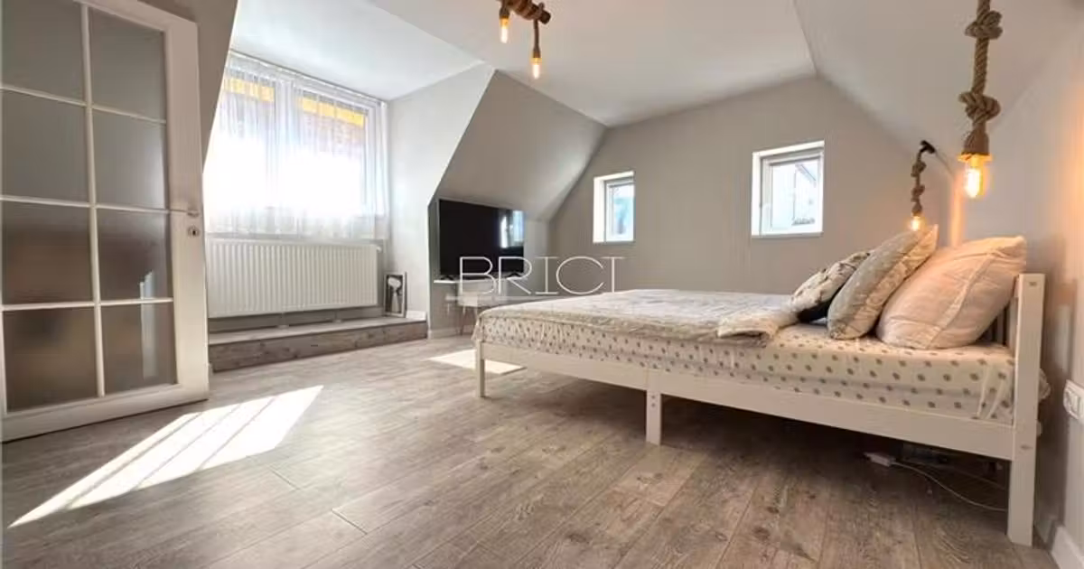 Casă individuală de vânzare cu 4 camere în zona Central, Brașov