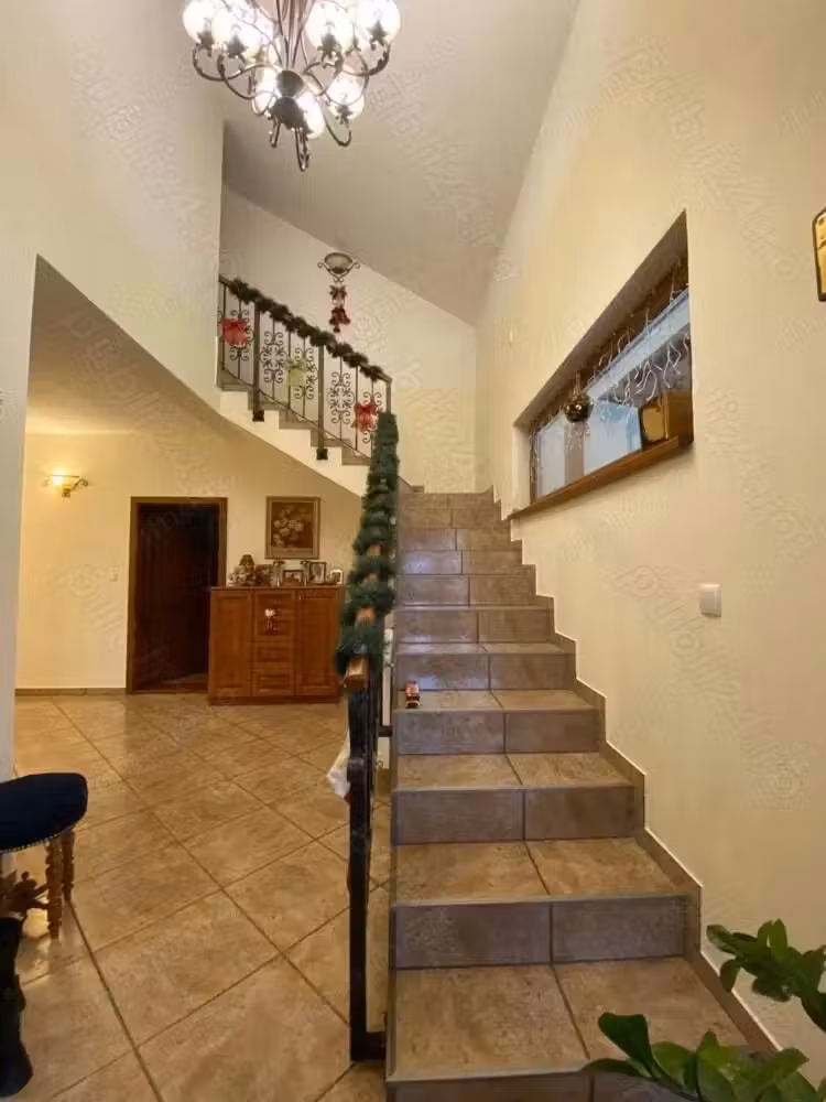 Casa individuala 4 camere, situata in Giroc centru