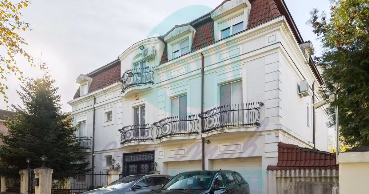 Casă individuală de vânzare cu 9 camere în zona Pipera, Sector 1