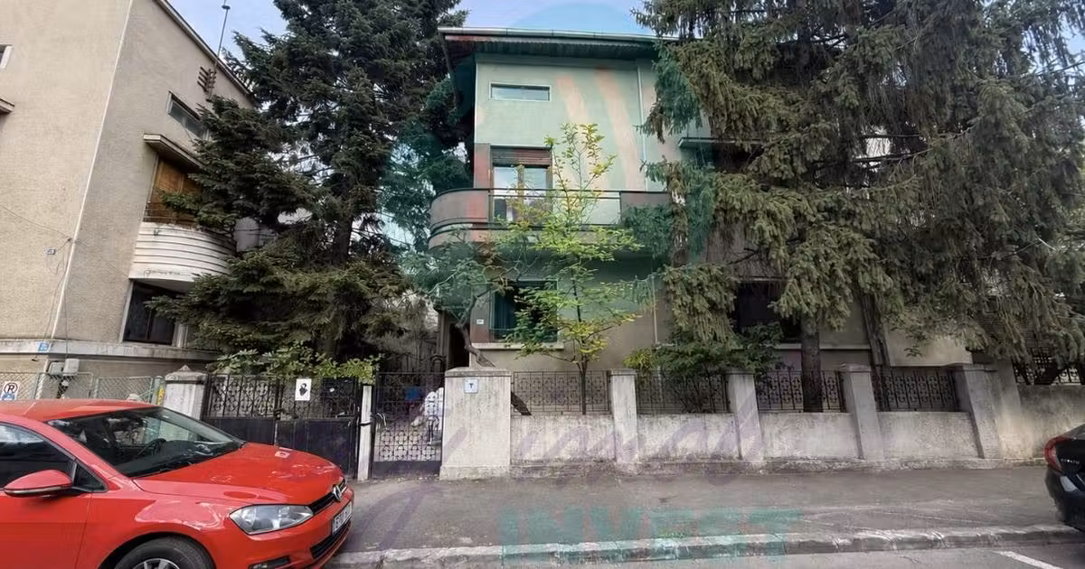 Casă individuală de vânzare cu 10 camere în zona Calea Călărașilor, Sector 3