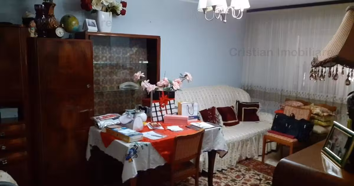 Apartament de vânzare cu 3 camere, mobilat în zona Dorobanți, Brăila
