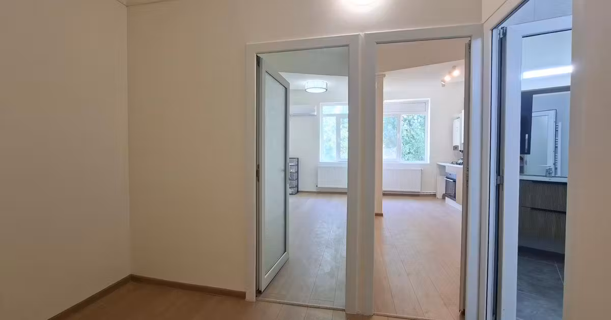 Garsonieră de vânzare în zona Micro 13, Galați