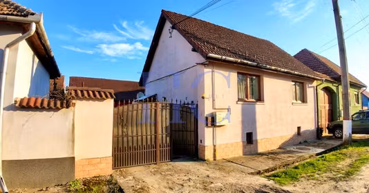 Casă Săcădate