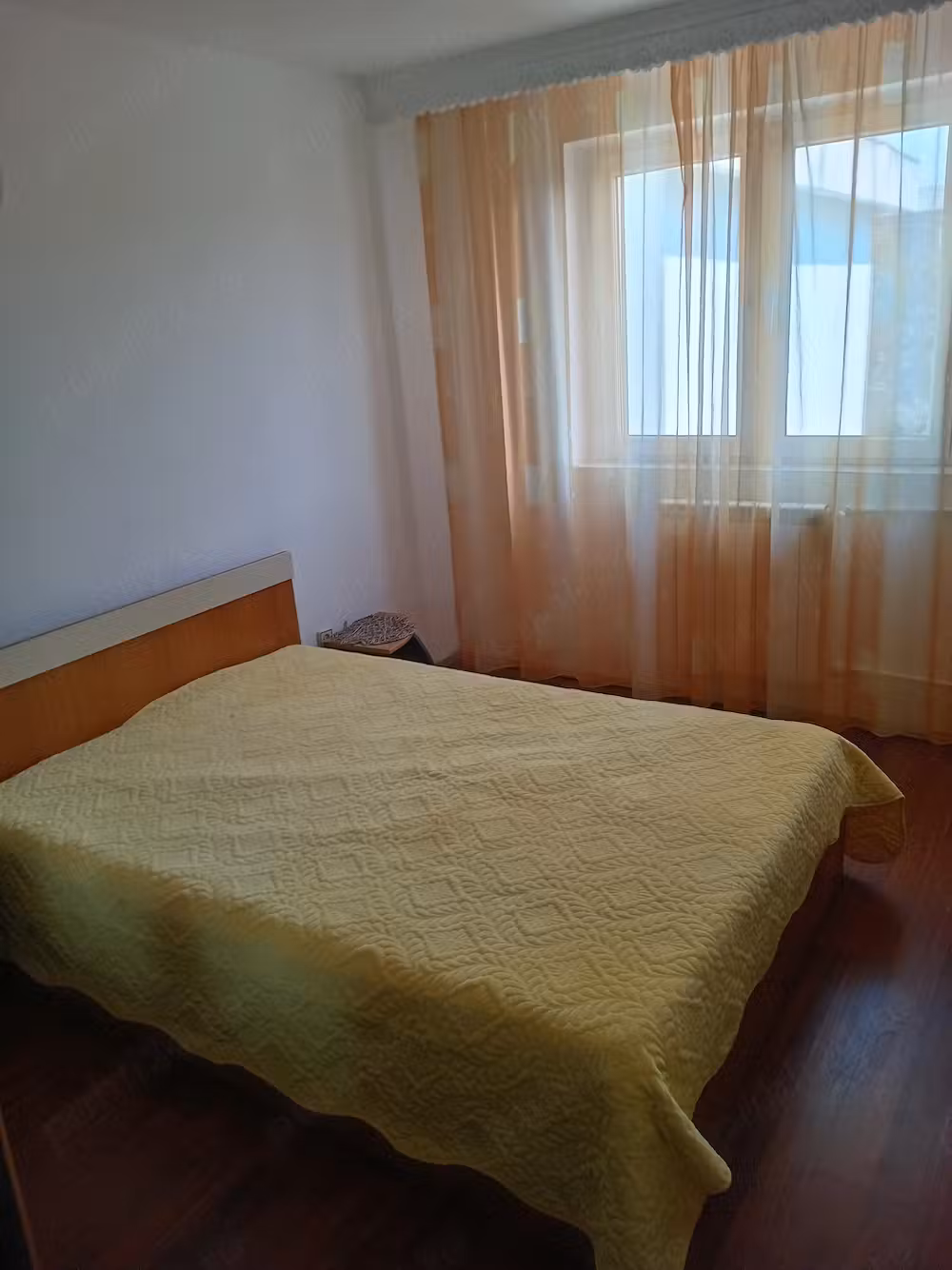 Apartament de închiriat