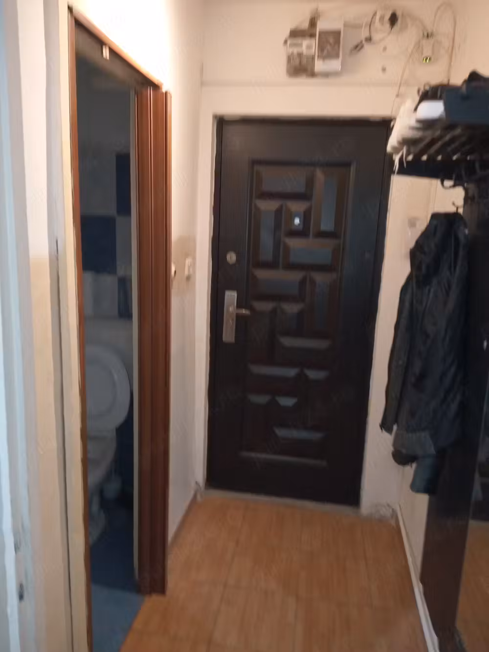 Proprietar 2 camere inchiriez