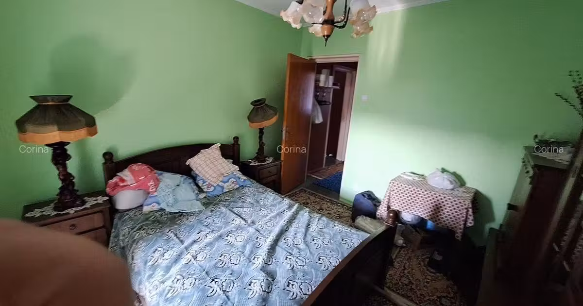 Apartament de vânzare cu 3 camere în zona Titan, Sector 3