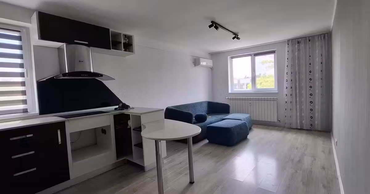 Apartament de vânzare cu 3 camere în zona Tomis Nord, Constanța