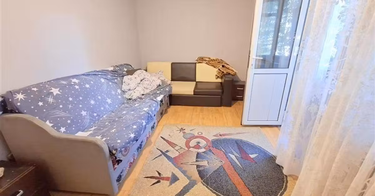 Apartament de vânzare cu 3 camere în zona Narcisa, Bacău