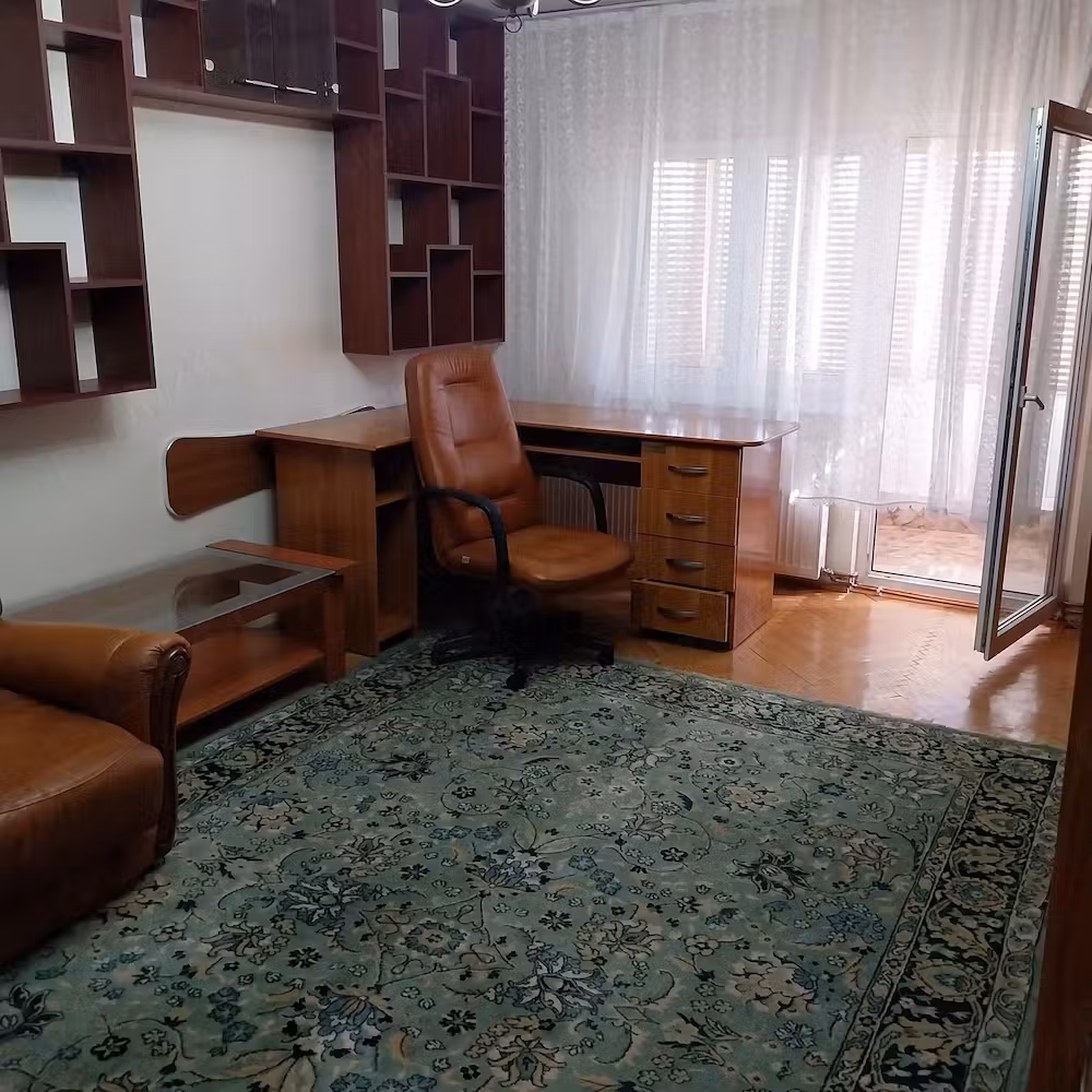 Inchiriez apartament 2 camere Central-Zavoi