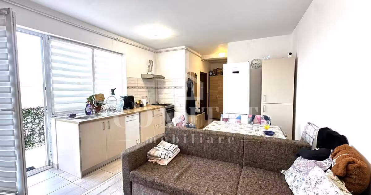 Apartament de vânzare cu 3 camere, mobilat în Florești