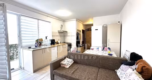 Apartament Florești