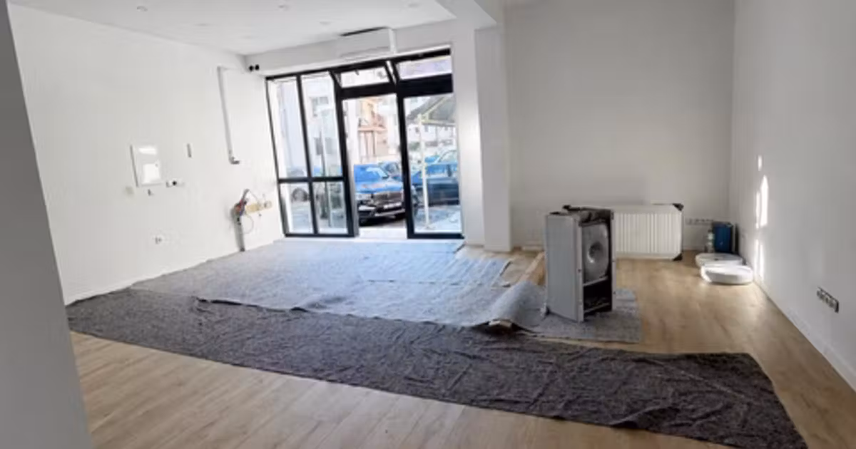 Spațiu comercial de vânzare 60 mp în zona Ștefan cel Mare, Bistrița