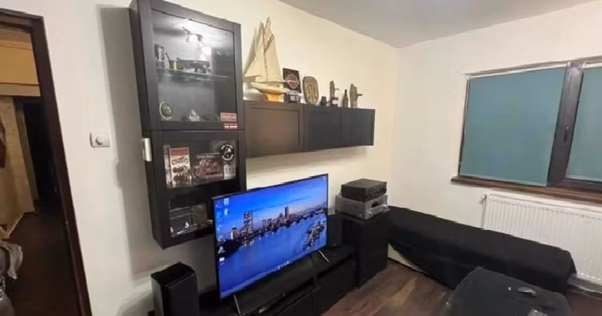 Apartament de vânzare cu 2 camere în zona CET, Constanța