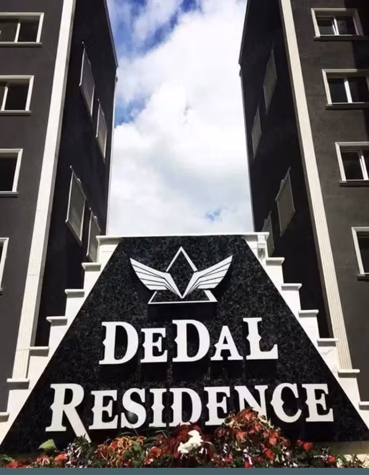 Închiriez apartament cu o cameră decomandat