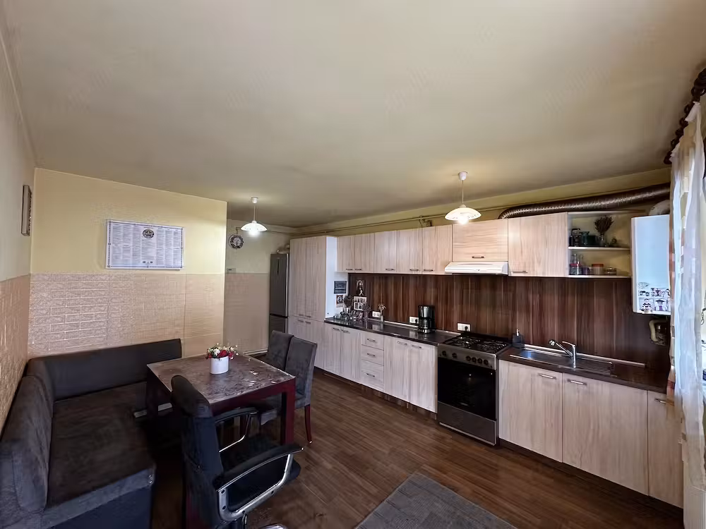 Apartament 4 camere 2 băi balcon Str.Rusciorului Sibiu