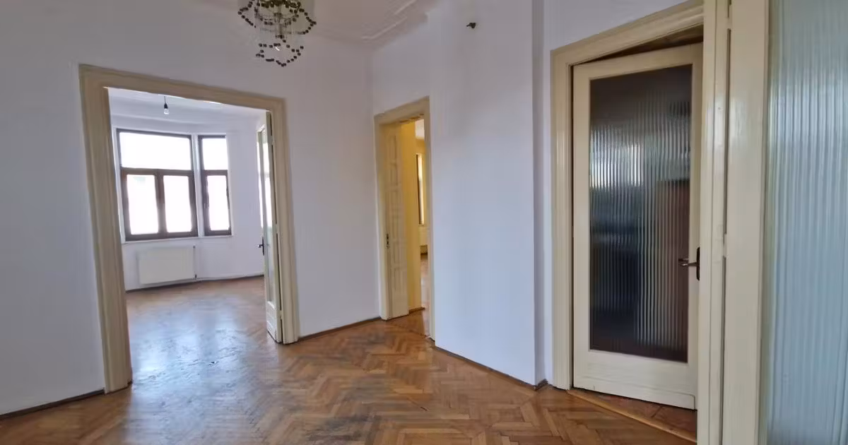 Apartament de vânzare cu 3 camere în zona Calea Călărașilor, Sector 3