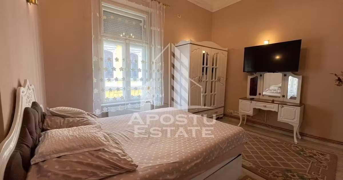 Apartament de vânzare cu 2 camere, mobilat în zona Ultracentral, Arad