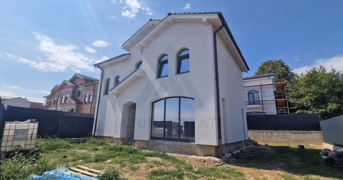 Casă individuală de vânzare cu 4 camere în Cisnădie