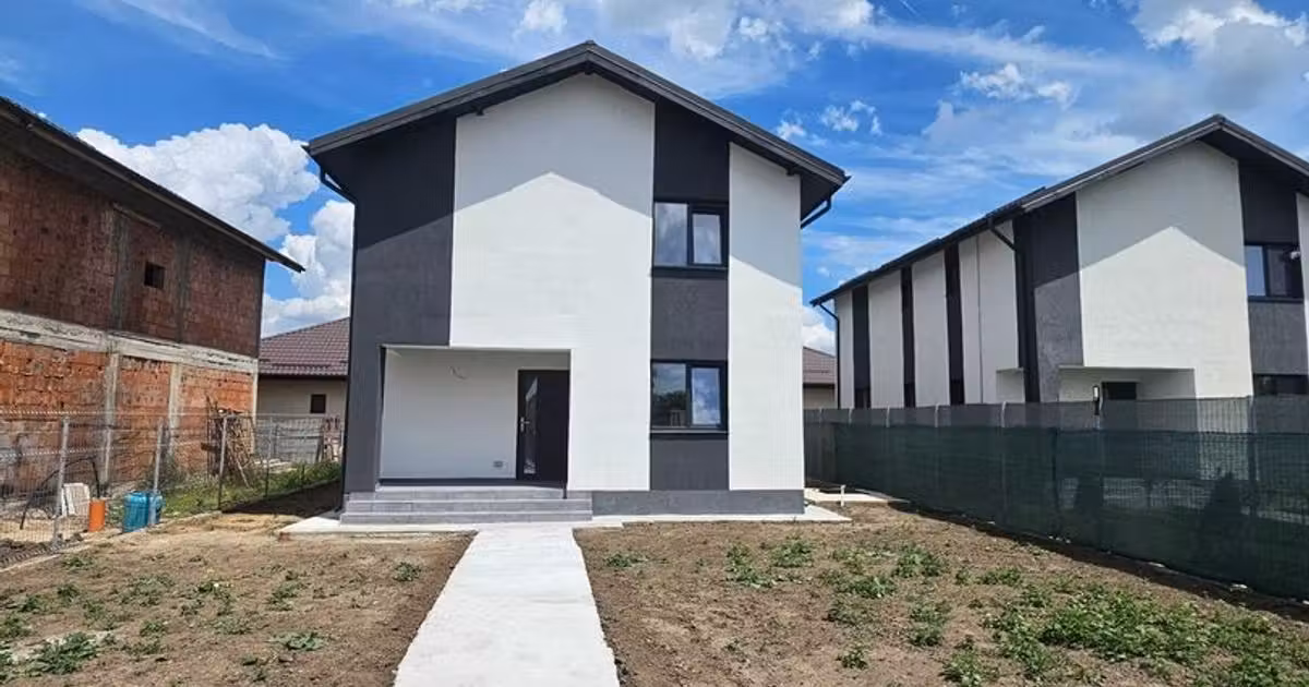 Casă individuală de vânzare cu 4 camere în Clinceni