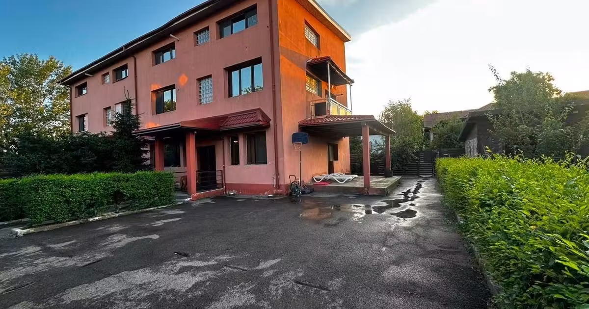 Duplex de vânzare cu 8 camere, mobilat în Ciorogârla