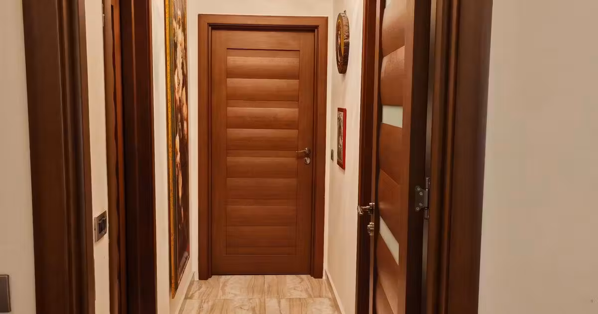 Apartament de vânzare cu 3 camere în zona Tractorul, Brașov
