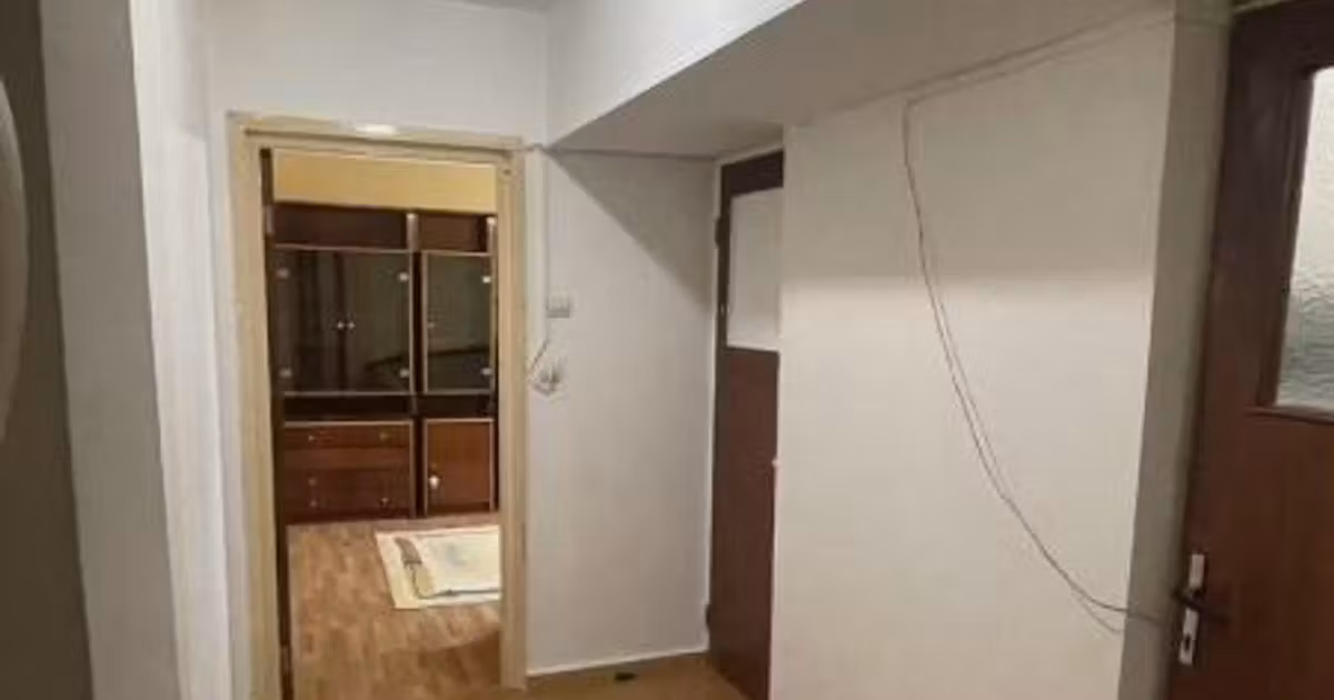 Apartament de vânzare cu 3 camere în zona Tomis Nord, Constanța