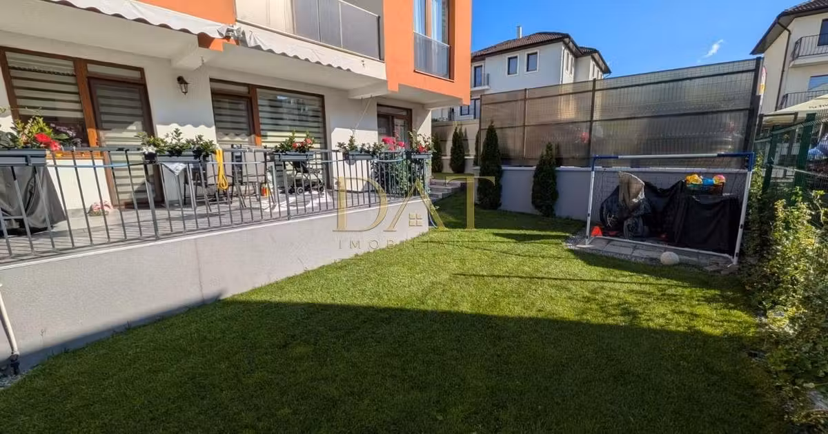 Apartament de vânzare cu 4 camere în Baciu