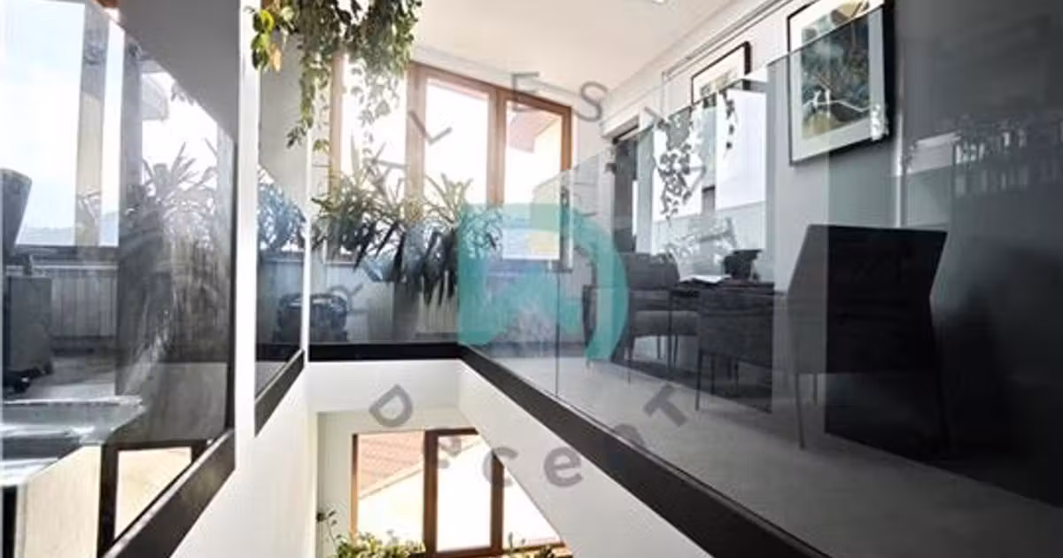 Apartament de vânzare cu 4 camere în zona Brașovul Vechi, Brașov