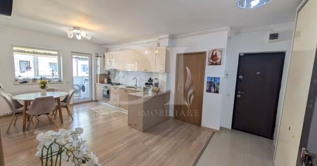 Apartament de vânzare cu 3 camere, mobilat în Florești