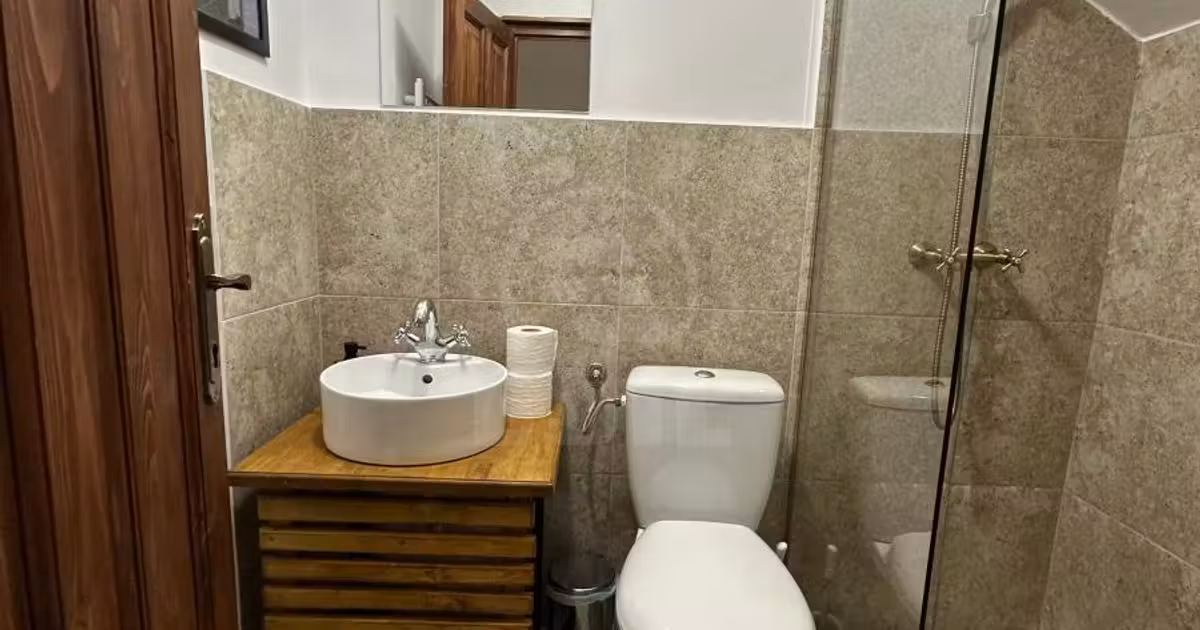 Casă de vânzare cu 12 camere în Băișoara