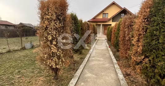 Casă Gârleni