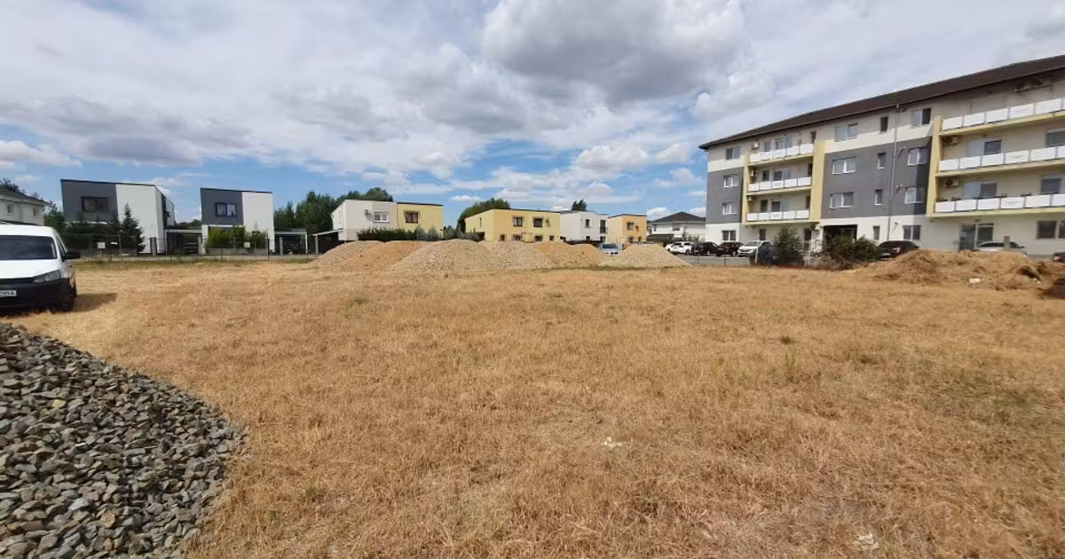 Teren Construcții intravilan de vânzare de 1866 mp, în Giroc