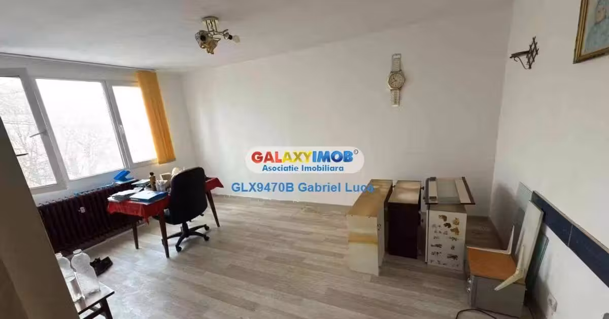 Apartament de vânzare cu 4 camere, mobilat în zona Berceni, Sector 4