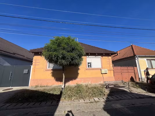 Casă LINIȘTITĂ