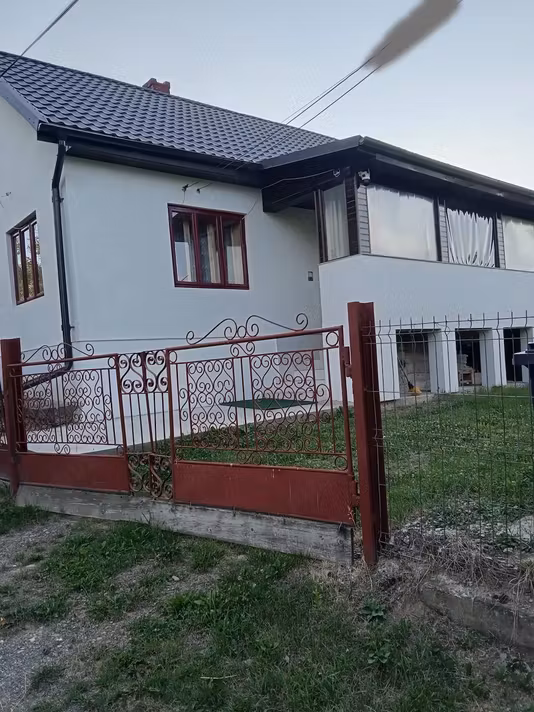 Casă Nord-Est