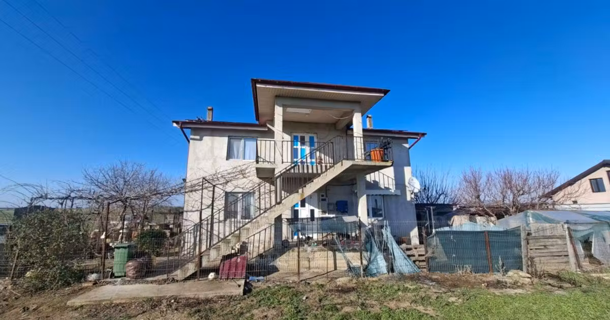 Casă individuală de vânzare cu 6 camere în Castelu