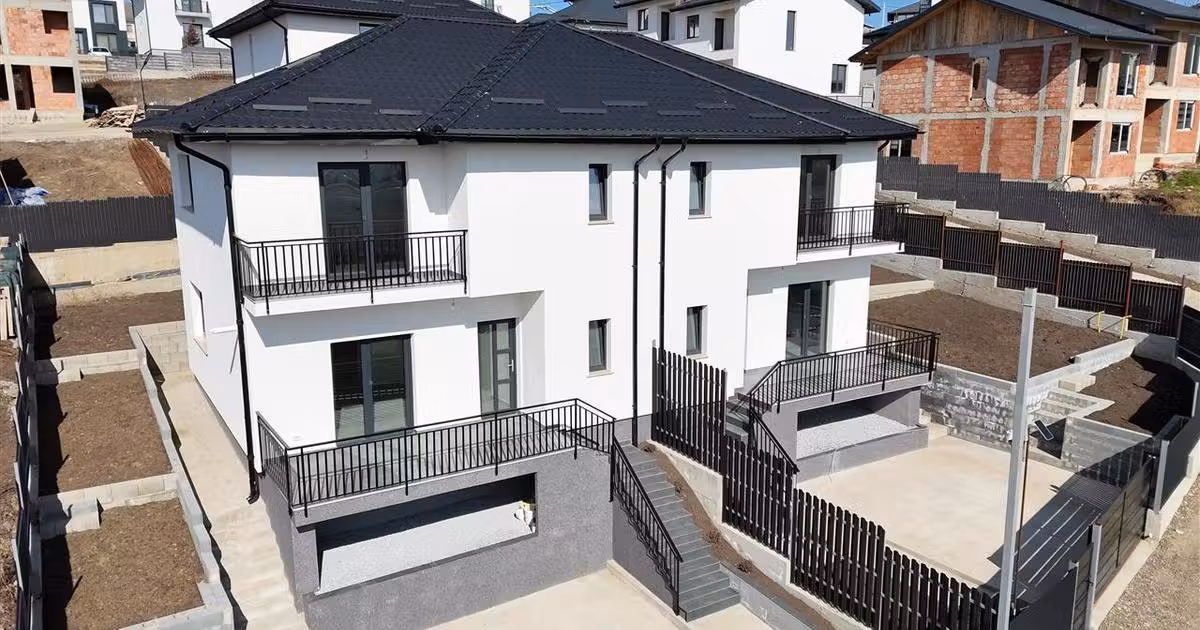 Duplex de vânzare cu 4 camere în Valea Lupului