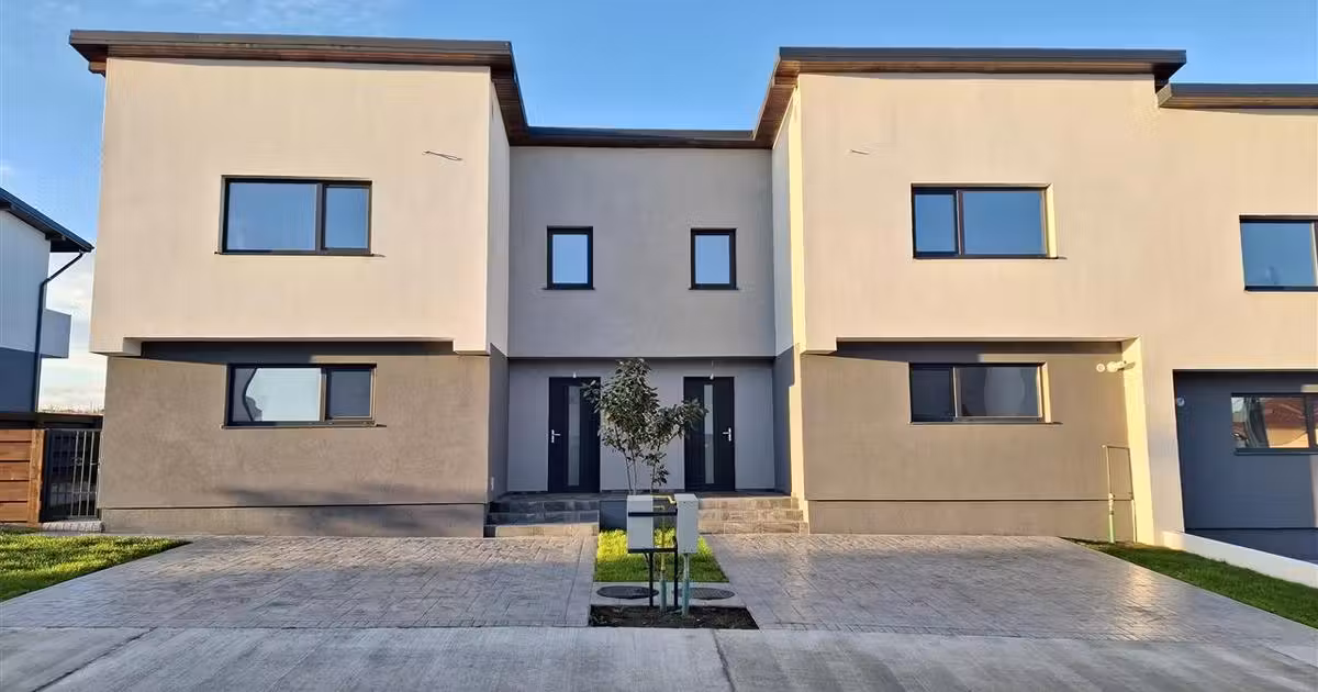 Casă de vânzare cu 5 camere în Valea Lupului