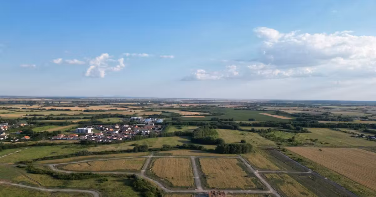 Teren Construcții intravilan de vânzare de 676 mp, în Moșnița Nouă